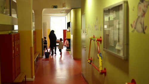 Fast leerer Flur im Kindergarten 